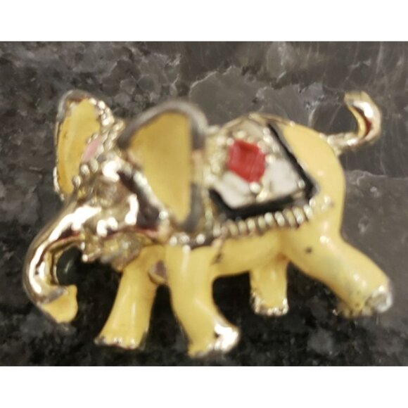 Lot of Six Assorted Vintage Elephant Brooch Pins Gem Accents & Gold/Silver Tones - Picture 11 of 16